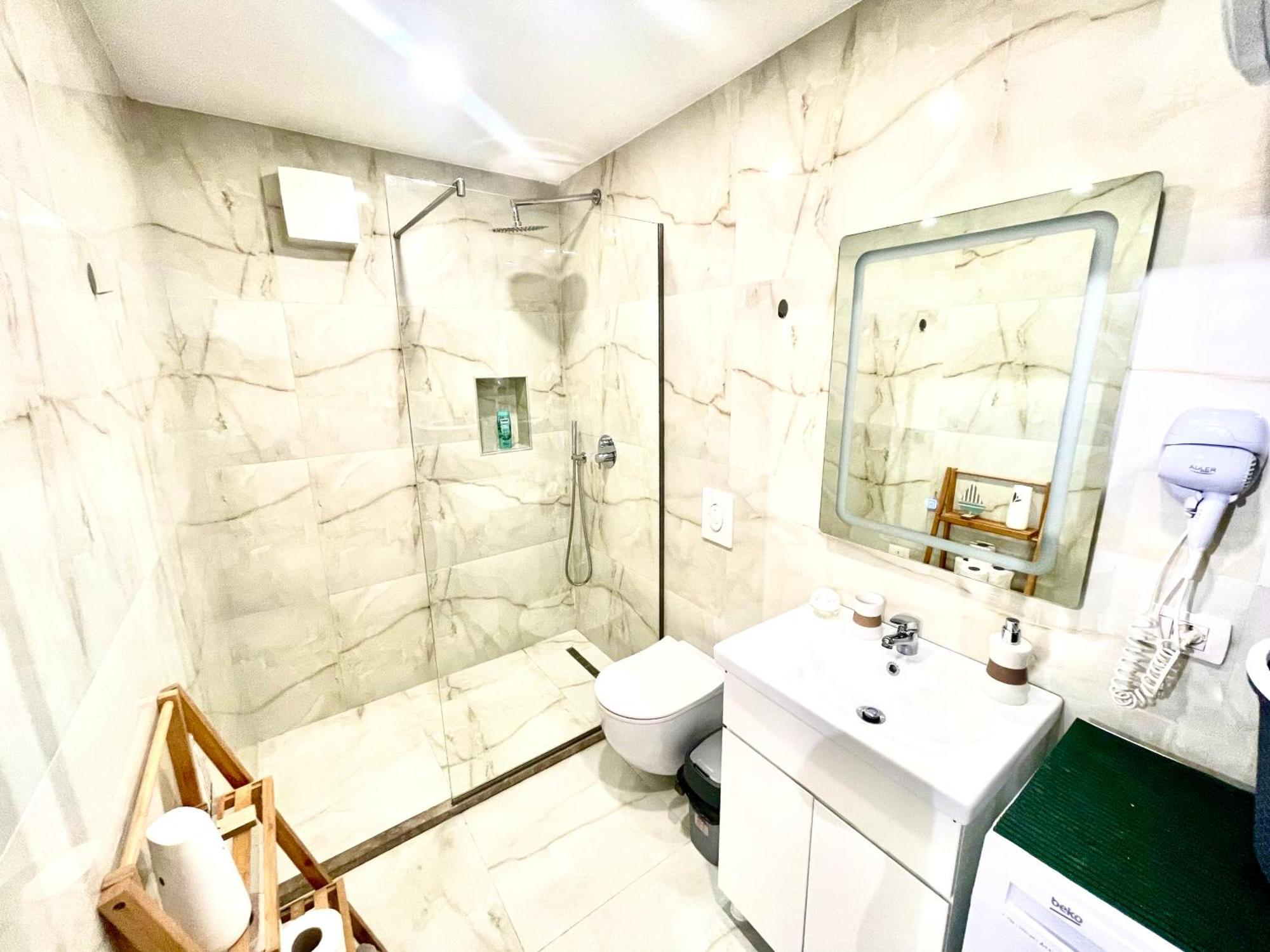 Central Studio Apartment 1, ติรานา ภายนอก รูปภาพ